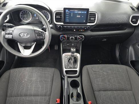 Used 2021 Hyundai Venue SE FWD image 13