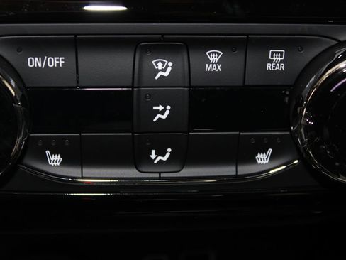 New 2026 Chevrolet Trax LT w/ Driver Confidence Package image 40