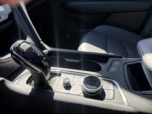 Certified 2025 Cadillac XT5 Premium Luxury image 26