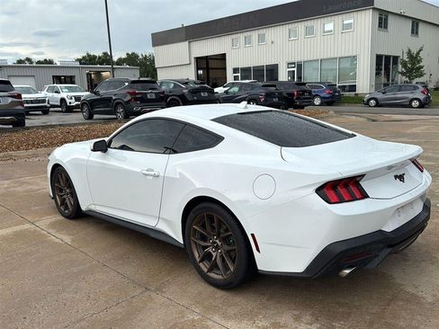 Used 2025 Ford Mustang Premium RWD image 6
