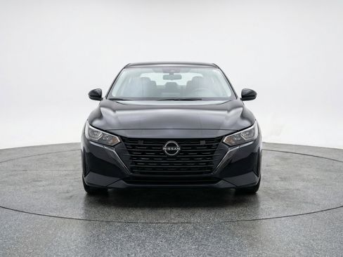 Used 2025 Nissan Sentra SV FWD image 2
