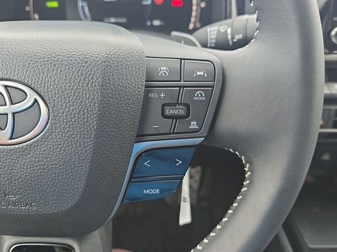 Used 2026 Toyota Camry SE w/ Convenience Package FWD image 19