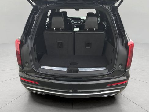 Certified 2025 Cadillac XT6 Premium Luxury image 12
