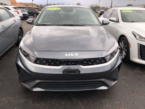 Used 2024 Kia Forte LXS image 8