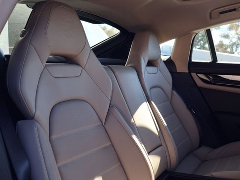 New 2026 Porsche Panamera image 23