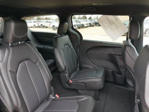 New 2026 Chrysler Voyager LX image 11