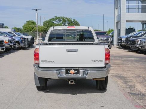 Used 2007 Toyota Tacoma PreRunner RWD image 8