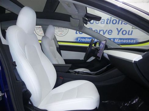Used 2018 Tesla Model 3 Long Range RWD image 8