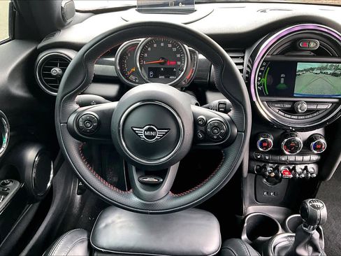Used 2019 MINI Cooper S image 6