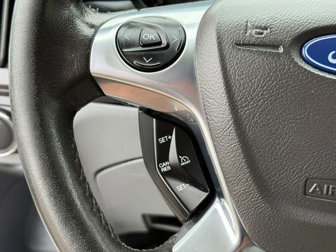 Used 2019 Ford Transit 250 130 Medium Roof RWD image 25