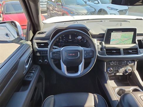 Certified 2023 GMC Yukon XL SLT image 40