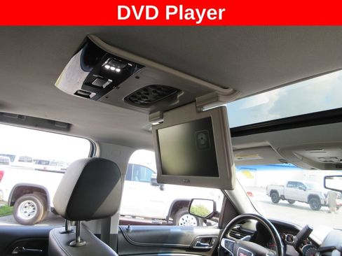 Used 2019 GMC Yukon XL SLT w/ Open Road Package AWD/4WD image 16