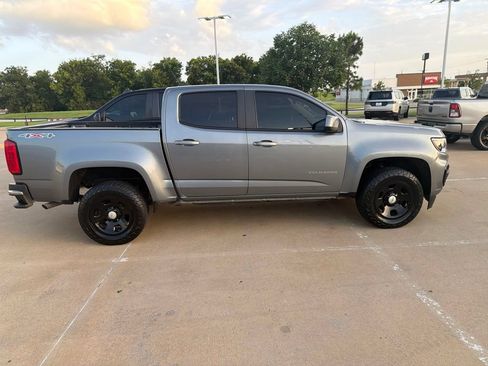 Used 2022 Chevrolet Colorado W/T AWD/4WD image 7