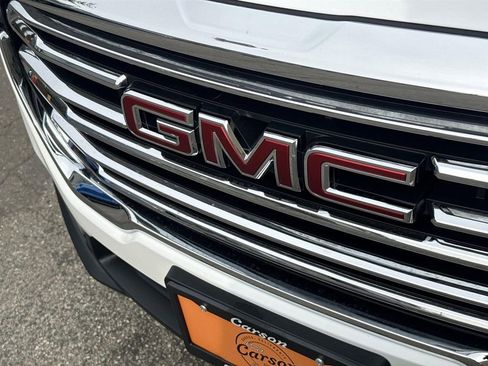 Used 2024 GMC Terrain SLT image 28