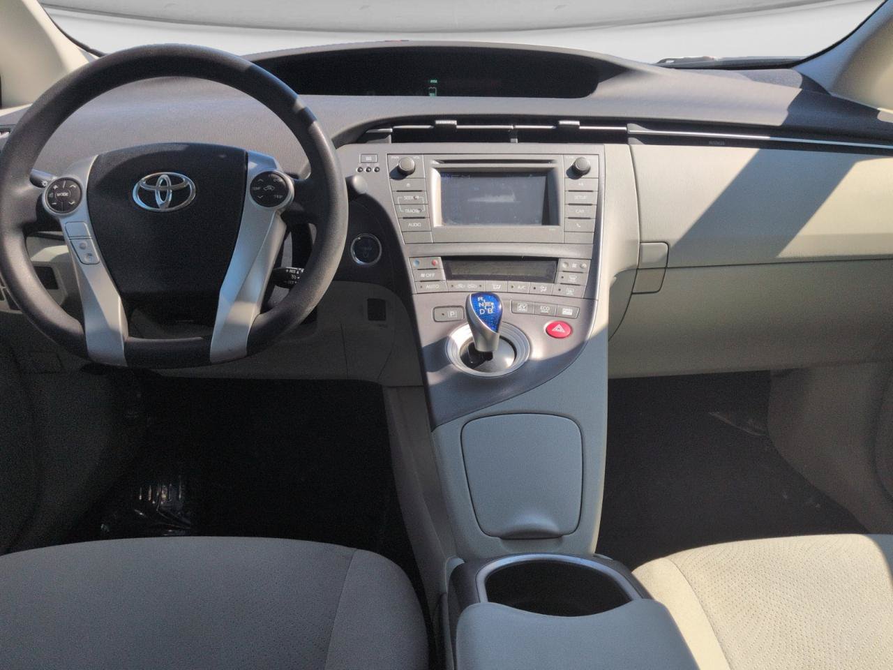 Used 2015 Toyota Prius Two FWD image 13