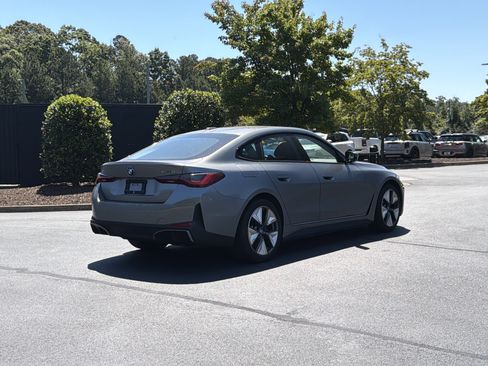 Used 2023 BMW i4 eDrive35 RWD image 3