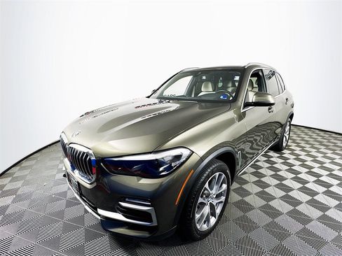 Used 2020 BMW X5 xDrive40i w/ Premium Package image 3