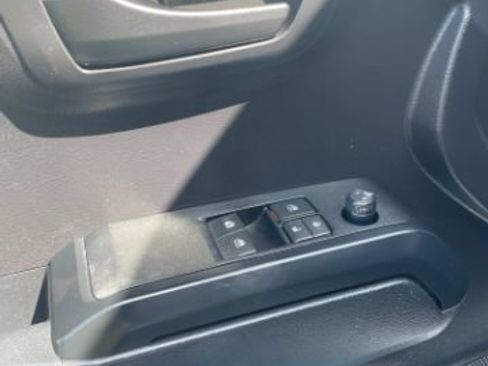 Used 2020 Toyota Tacoma SR RWD image 17
