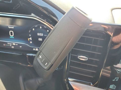 Used 2024 Chevrolet Silverado 1500 LT AWD/4WD image 12