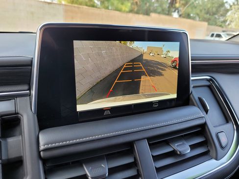 Used 2023 GMC Yukon SLT image 17