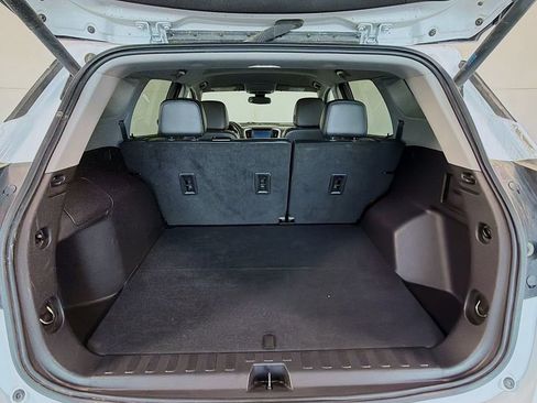 Used 2024 GMC Terrain SLT image 26