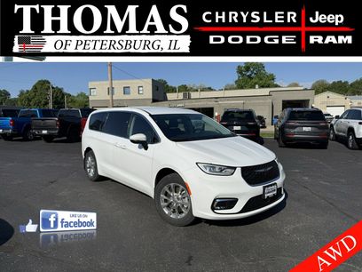 Used 2023 Chrysler Pacifica Touring-L