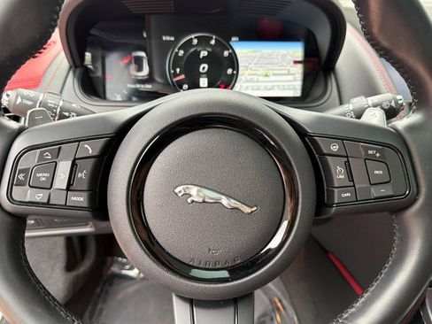 Used 2023 Jaguar F-TYPE Coupe RWD image 15