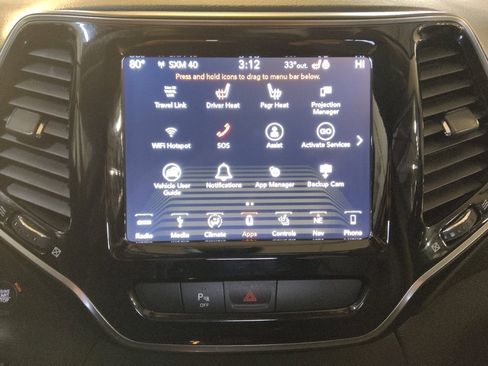 Used 2019 Jeep Cherokee Limited image 25