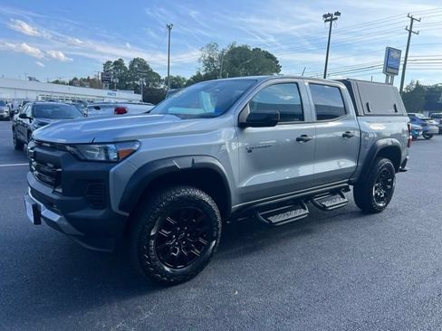 Used 2023 Chevrolet Colorado Trail Boss w/ Advanced Trailering Package AWD/4WD image 17