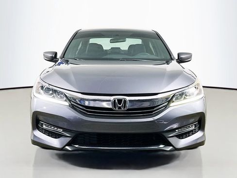 Used 2016 Honda Accord Sport image 2