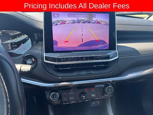 Used 2024 Jeep Compass Latitude w/ Altitude Special Edition AWD/4WD image 8
