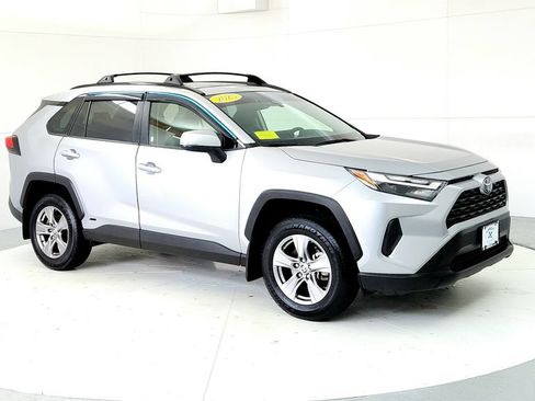 Used 2025 Toyota RAV4 XLE w/ Convenience Package AWD/4WD image 7