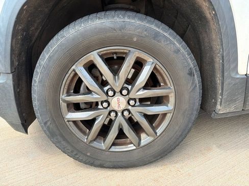 Used 2017 GMC Acadia SLT AWD/4WD image 8