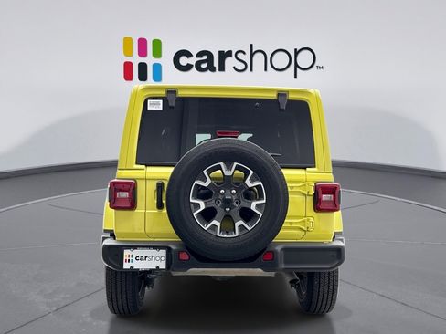 Used 2024 Jeep Wrangler Unlimited Sahara w/ Technology Group image 4