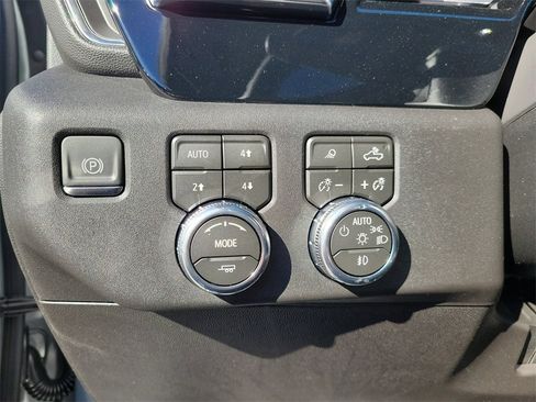 New 2026 GMC Sierra 2500 SLT w/ SLT Premium Package image 26