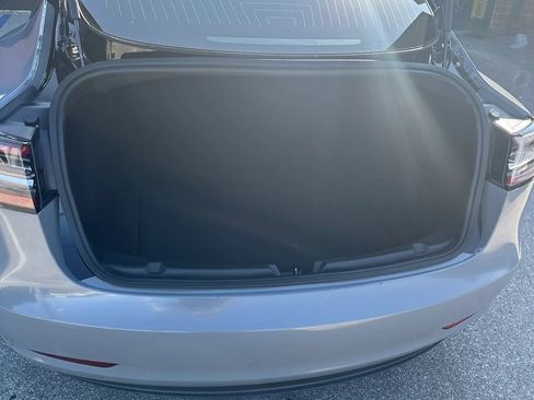 Used 2019 Tesla Model 3 RWD image 7
