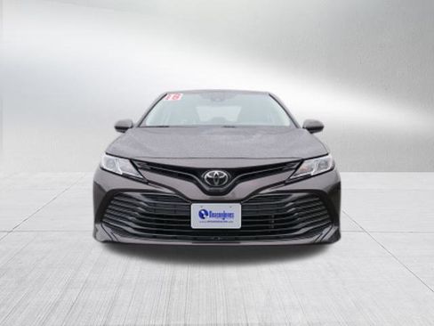Used 2018 Toyota Camry LE image 8