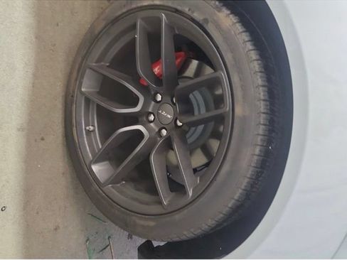 Used 2022 Dodge Challenger SRT Hellcat RWD image 4