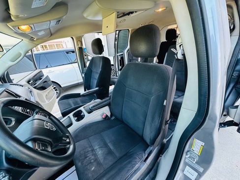 Used 2015 Dodge Grand Caravan SXT FWD image 15