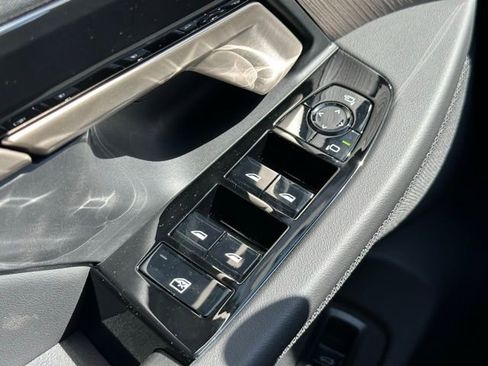 New 2026 BMW 530i xDrive w/ Premium Package AWD/4WD image 24
