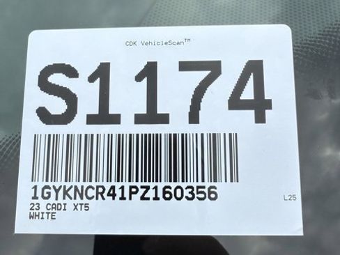 Used 2023 Cadillac XT5 Premium Luxury image 34