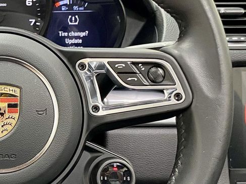 Used 2025 Porsche 718 Boxster w/ Premium Package RWD image 32