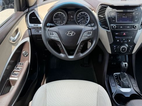 Used 2017 Hyundai Santa Fe Sport FWD image 17