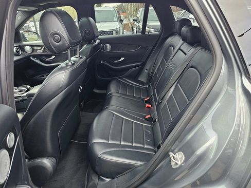 Used 2018 Mercedes-Benz GLC 300 4MATIC image 23