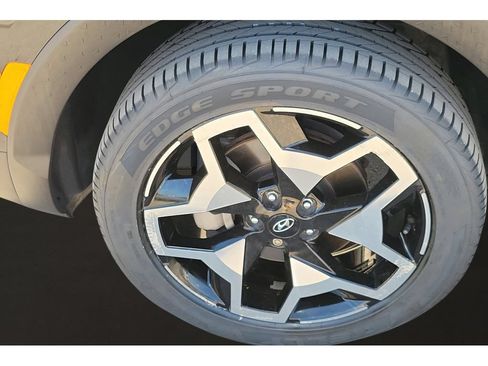 Used 2023 Hyundai Santa Cruz Limited AWD/4WD image 10