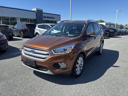 Used 2017 Ford Escape Titanium AWD/4WD image 16
