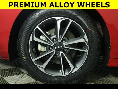 Used 2024 Kia Forte LXS image 6