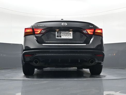 Used 2023 Nissan Altima 2.5 SV w/ SV Premium Package FWD image 21