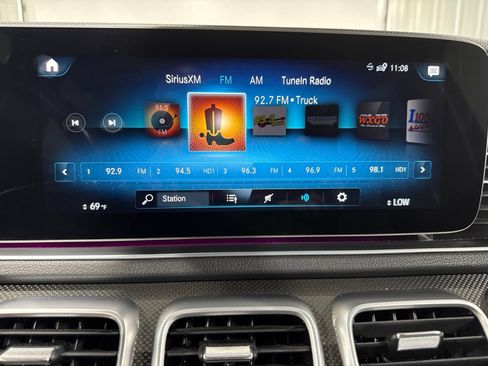 Used 2021 Mercedes-Benz GLE 450 4MATIC image 29