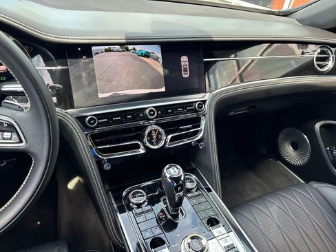 Used 2021 Bentley Flying Spur W12 AWD/4WD image 32